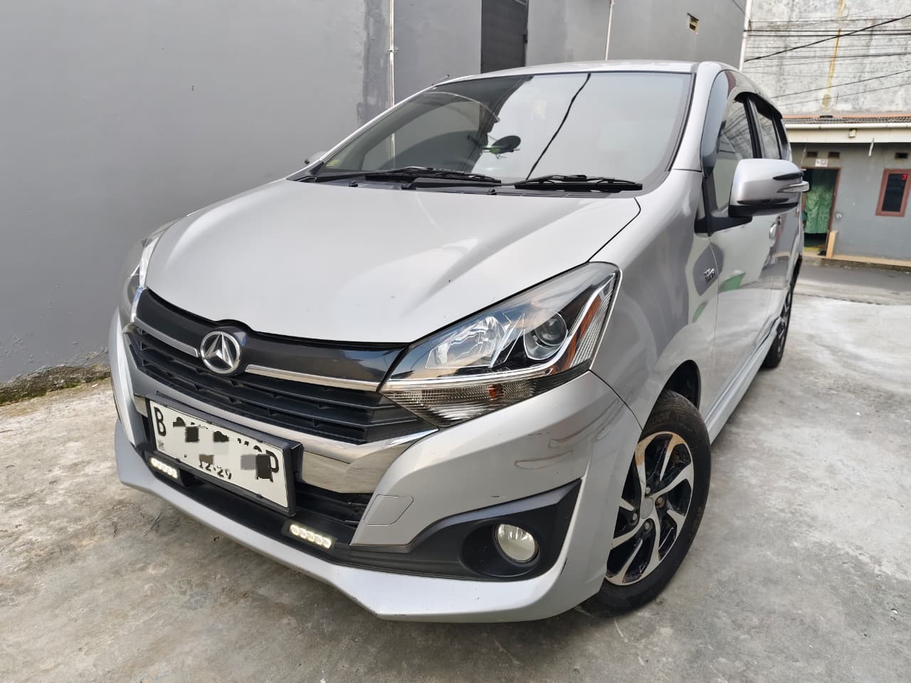 Daihatsu Ayla 1.2 R AT 2019