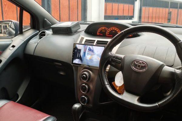 Toyota Yaris S Limited AT 2013
