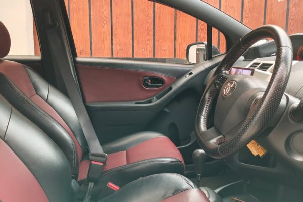 Toyota Yaris S Limited AT 2013